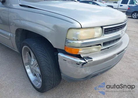 2000 Chevrolet Suburban 1500 Lt из США, поврежденный, VIN 3GNEC16T4YG127529